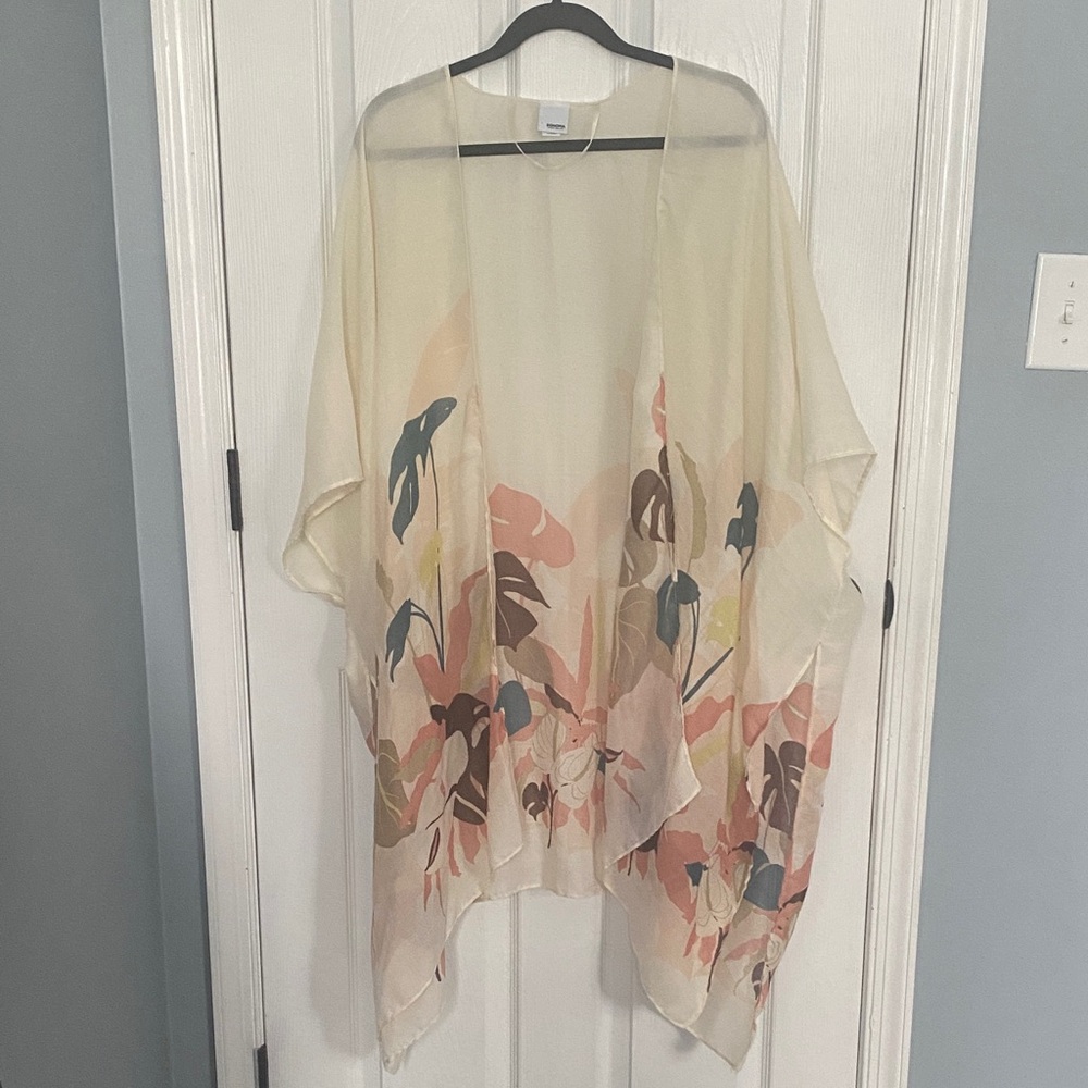 ⭐️4/$20⭐️ Sonoma Cream Kimono